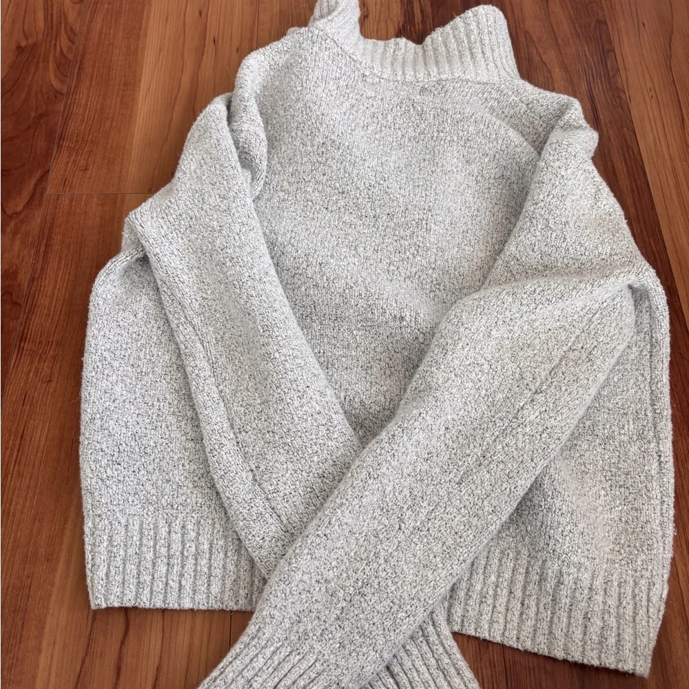 Old Navy Light Gray Zip-Neck Cozy Sweater - Picture 5 of 8